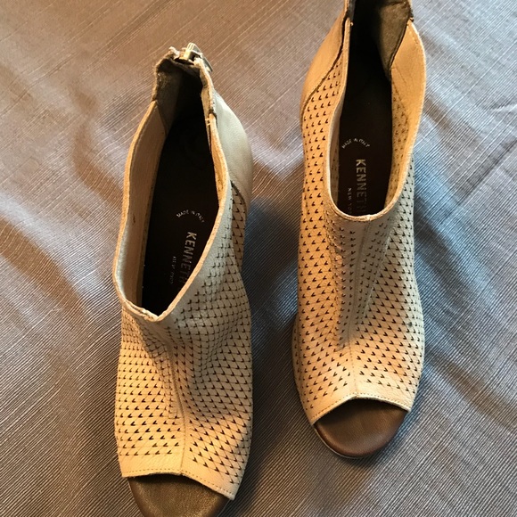 Kenneth Cole open toe leather booties - Picture 2 of 4